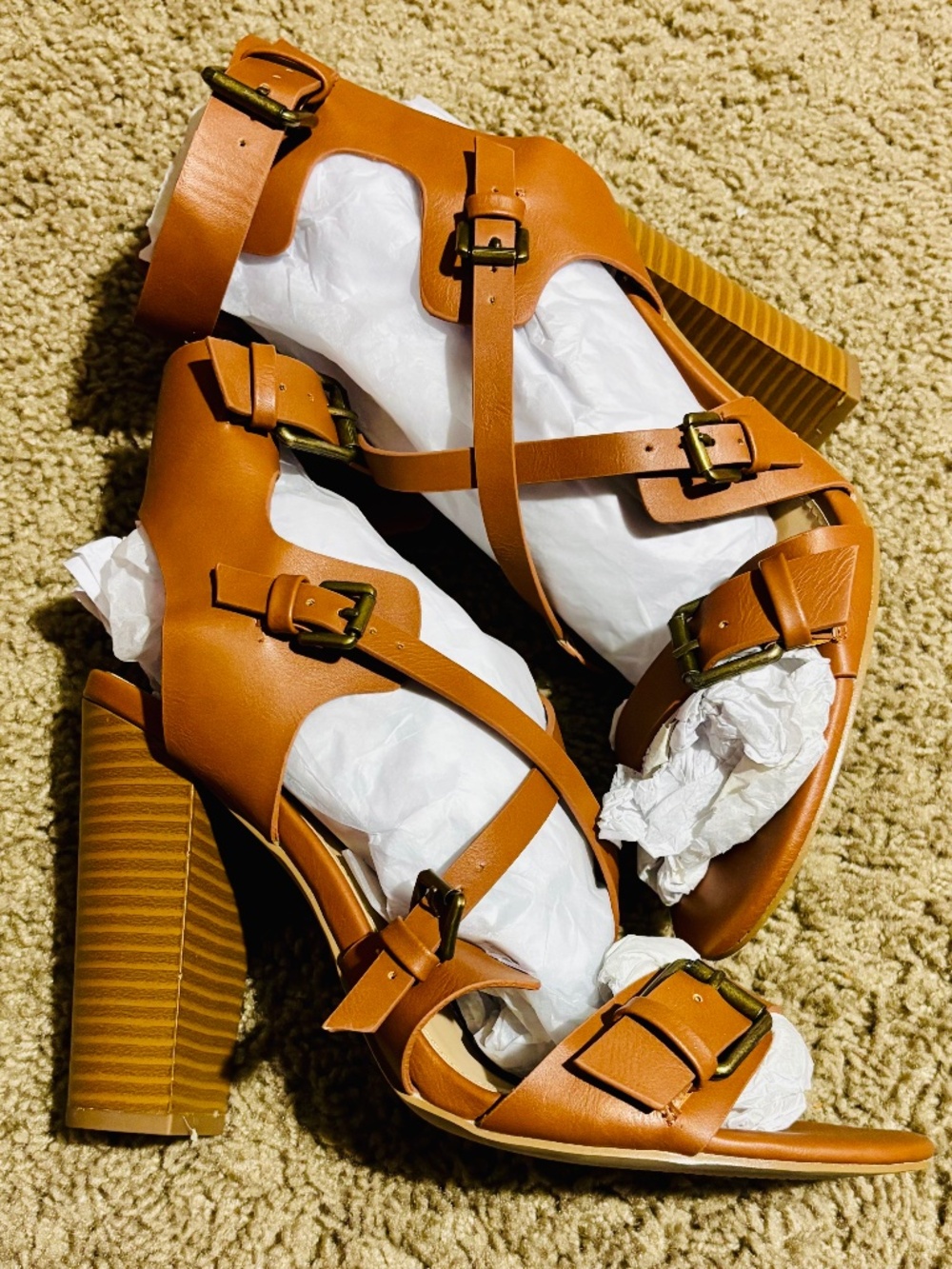 Thick heeled sandal